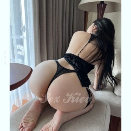 Повія Києва Дана, з 3 розміром - велике фото