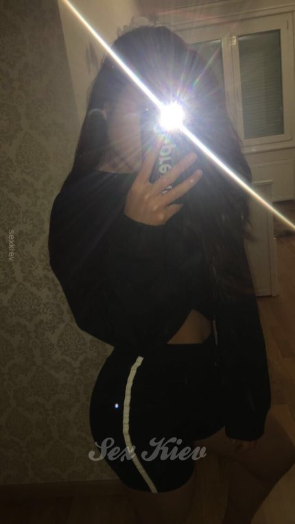 Повія Києва Подружки, індивідуалка приймає у метро Вокзальна - велике фото