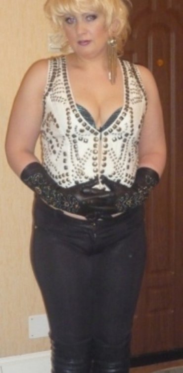 Проститутка Киева Леся, с 3 размером груди - большое фото