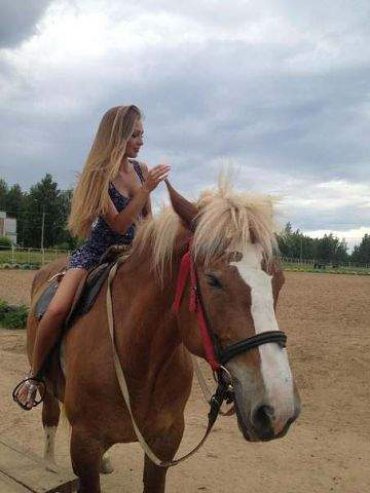 Проститутка Киева  Аля и Лиза, с 3 размером сисек - большое фото